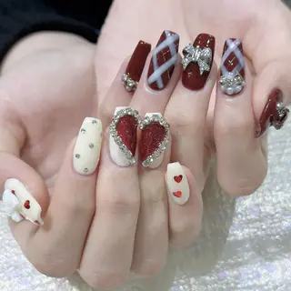 ネイル Queens 榊 まおのネイルデザイン