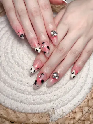ネイル Maggie Nail🦩のネイルデザイン