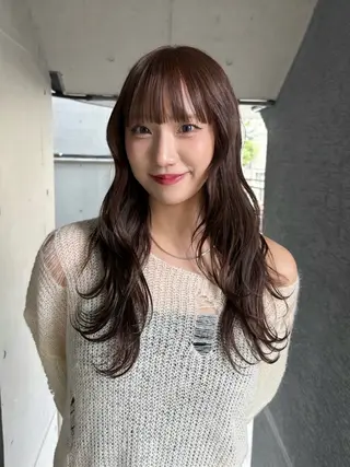 カラー ミルクティーベージュ ブリーチ🖤サヤカのヘアスタイル