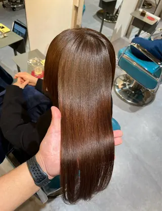 セミロング カラー 必ず笑顔で帰っていた だきます！安田祐貴のヘアスタイル