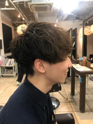 パーマ メンズ カ レラのヘアスタイル