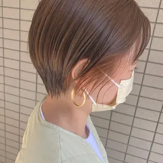 ショート カラー 荒川 ひなの 新川崎のヘアスタイル