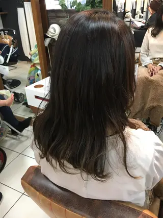 セミロング カラー 三尾 麻美のマツエク・マツパデザイン