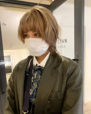 ミディアム カラー パーマ ヘアアレンジ メンズ キッズ ネイル マツエク・マツパ ウルフレイヤーカット /チヒロのヘアスタイル