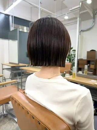 ミディアム カラー 須藤　優真 切りっぱなしボブのヘアスタイル