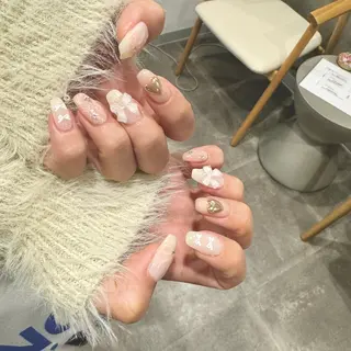 ネイル 橋本 朱里のネイルデザイン