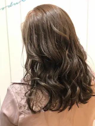 ロング Snaly カラー特化ページのヘアスタイル