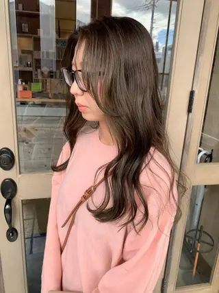 ロング カラー カワサキ マホのヘアスタイル