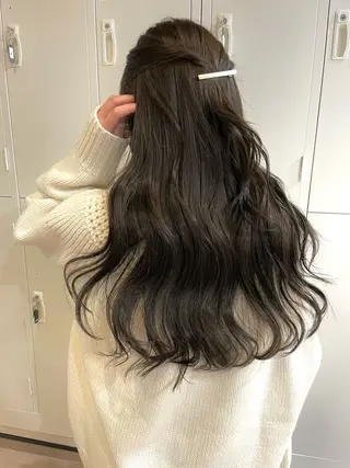 ロング 韓国/透明感 Veluaのヘアスタイル