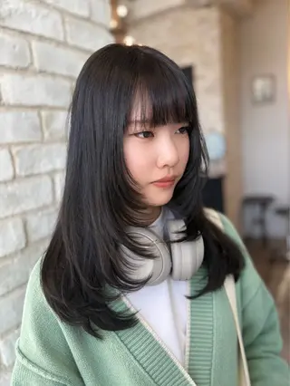 ロング 韓国レイヤー⋆౨ৎﾟ 透カラー🩶／ユウキのヘアスタイル