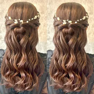 セミロング ヘアアレンジ ヘアメ🎀推しカラー 🥣横浜/しほ🧸のヘアスタイル