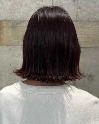 瑠己杏 :ボブ/ ハイトーンワンカラーのヘアスタイル