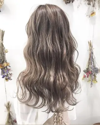 ロング カラー ヘアアレンジ ハイトーン特化 川井優汰のヘアスタイル