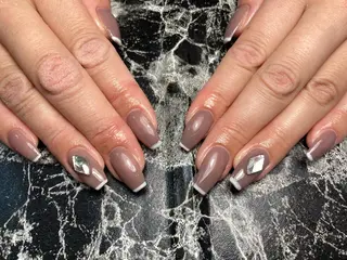 ミディアム ネイル ✴︎ Delightのネイルデザイン