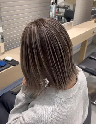 カラー PEAR+L/ ハイトーン/山本俊のヘアスタイル