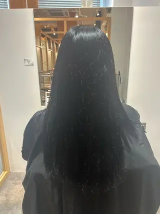 ロング 松岡 美紀のヘアスタイル