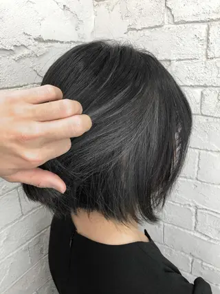 ショート カラー 槙川 郁弥のヘアスタイル