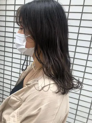 ロング Kaede .のヘアスタイル