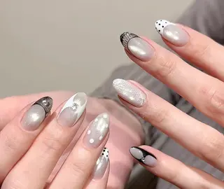 ネイル Pure&Rich Nailのネイルデザイン