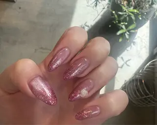 ネイル 藤井 里緒奈のネイルデザイン