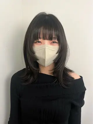 ミディアム Airi 韓国y2k ハイレイヤーのヘアスタイル