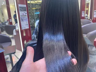 ロング ili 梅田のヘアスタイル