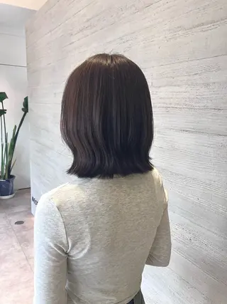 ミディアム カラー サキ🤍ハイトーン 🩰くびれ巻きヘアのヘアスタイル