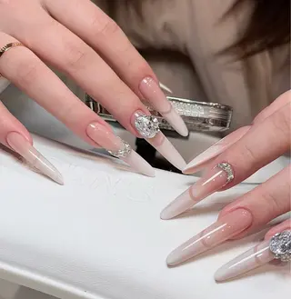 ネイル D-BEAUTY Nailsalonのネイルデザイン