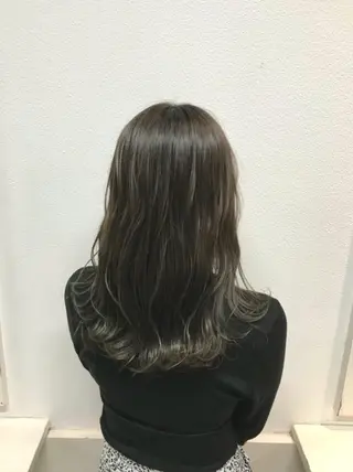 セミロング カラー GiseL ジゼル六本松のヘアスタイル