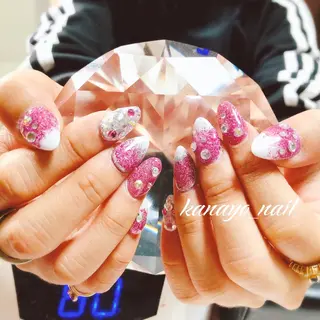 セミロング カラー ネイル 居田 袈奈代のネイルデザイン