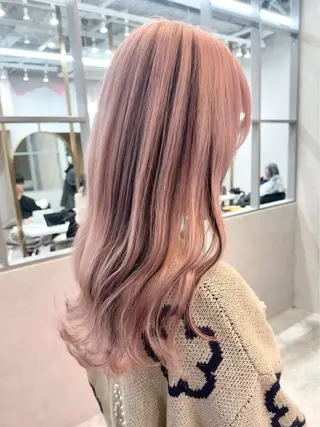 セミロング カラー Lond Le'a /ハイトーンカラーのヘアスタイル