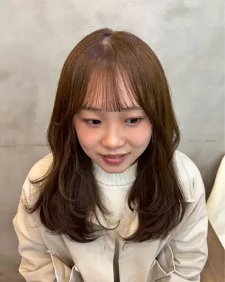 セミロング 【ピンク/韓国ヘア/ ヘアセット】亜海のヘアスタイル