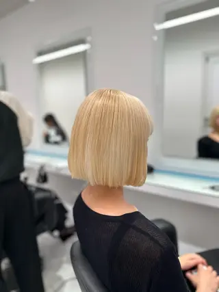 セミロング カラー ❄最強かわいいカラー ❄️MINA❄️のヘアスタイル