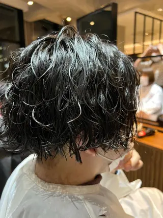 ミディアム パーマ メンズ 波巻きスパイラルパー マ/シャドウパーマ駿のヘアスタイル