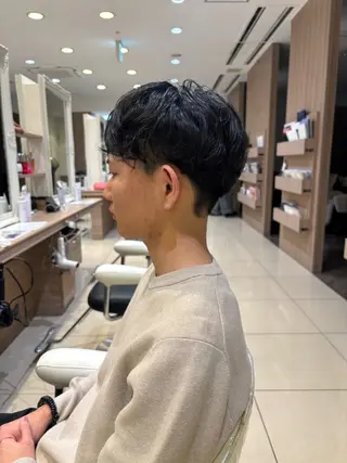 パーマ メンズ まとまる艶髪艶カラー 🤍内田さわか🎀のヘアスタイル