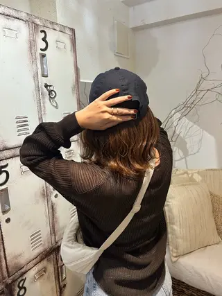 ミディアム カラー putri 川邉 優花のヘアスタイル