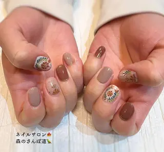 ネイル ショートネイル 森のさんぽ道のネイルデザイン