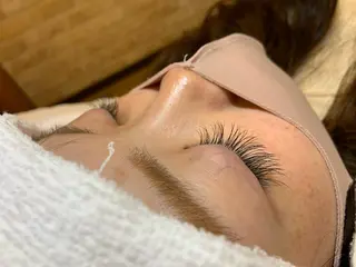 マツエク・マツパ 南 真理奈の眉毛・アイブロウイメージ