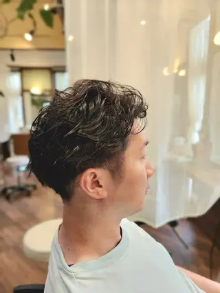 ショート パーマ 柏 康孝のヘアスタイル