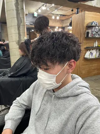 パーマ メンズ 西村あきや トレンド韓国ヘアのヘアスタイル