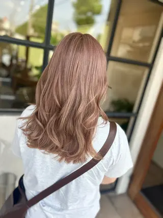 ロング カラー 井上 花音のヘアスタイル