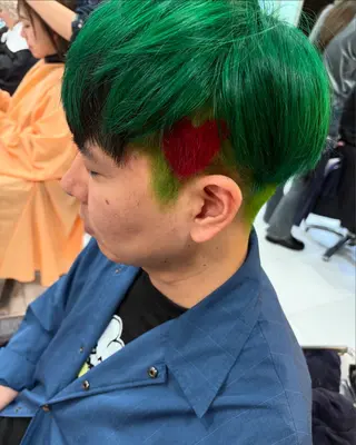 カラー メンズ 🦋YUI 髪質改善 ブリーチ　着付け🦋のヘアスタイル