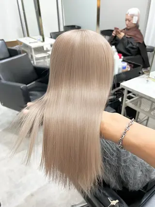 ミディアム カラー 🫧艶ダブルカラー ブリーチ🫧トモヤのヘアスタイル
