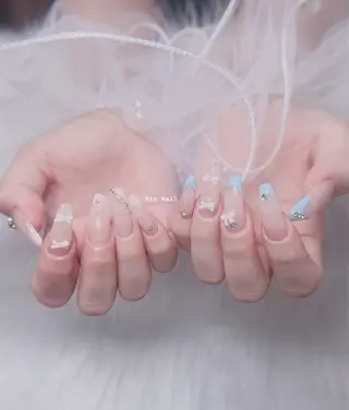 ネイル Hin Nailsのネイルデザイン