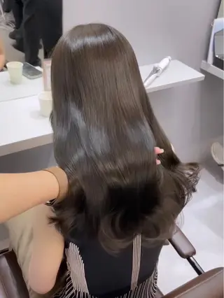 ロング カラー 神戸三宮 nanomiのヘアスタイル