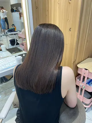 ミディアム 𝐑𝐞𝐨/透明感 𝐜𝐨𝐥𝐨𝐫のヘアスタイル