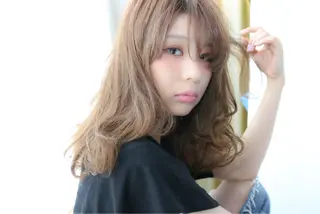 セミロング 中村 海のヘアスタイル