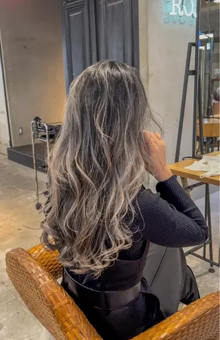 セミロング カラー 海外デザイン🇺🇸 石渡諒太のヘアスタイル