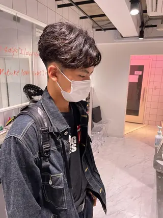 ショート カラー パーマ ヘアアレンジ メンズ キッズ ネイル マツエク・マツパ スパイキー/フェザー /波巻き/かいとのヘアスタイル