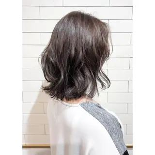 ミディアム EIGHT plum TOKIOリミテッドのヘアスタイル
